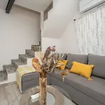 Old Town Seaside House Apartmán *