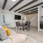 Old Town Seaside House Apartmán Biograd Na Moru