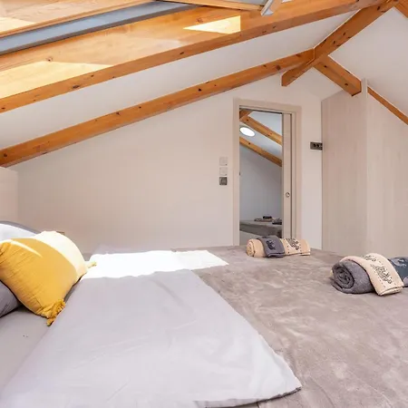 Old Town Seaside House Apartment