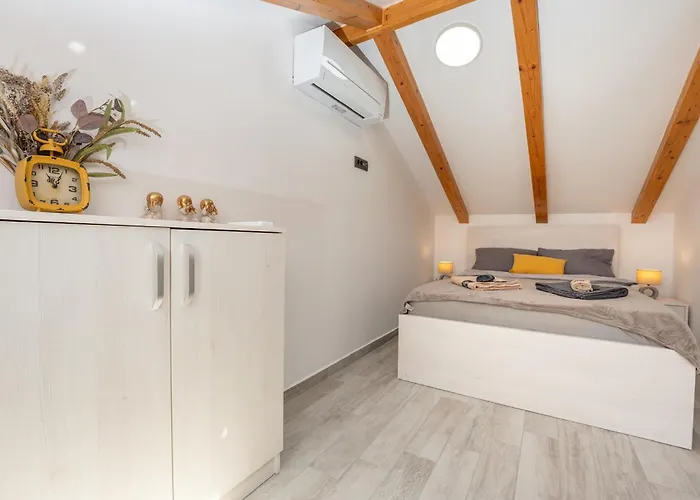 דירה Old Town Seaside House *